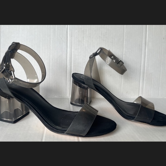 Gianni Bini Clear Lucite Block Heel Shoe Size 7.5 - Picture 3 of 8